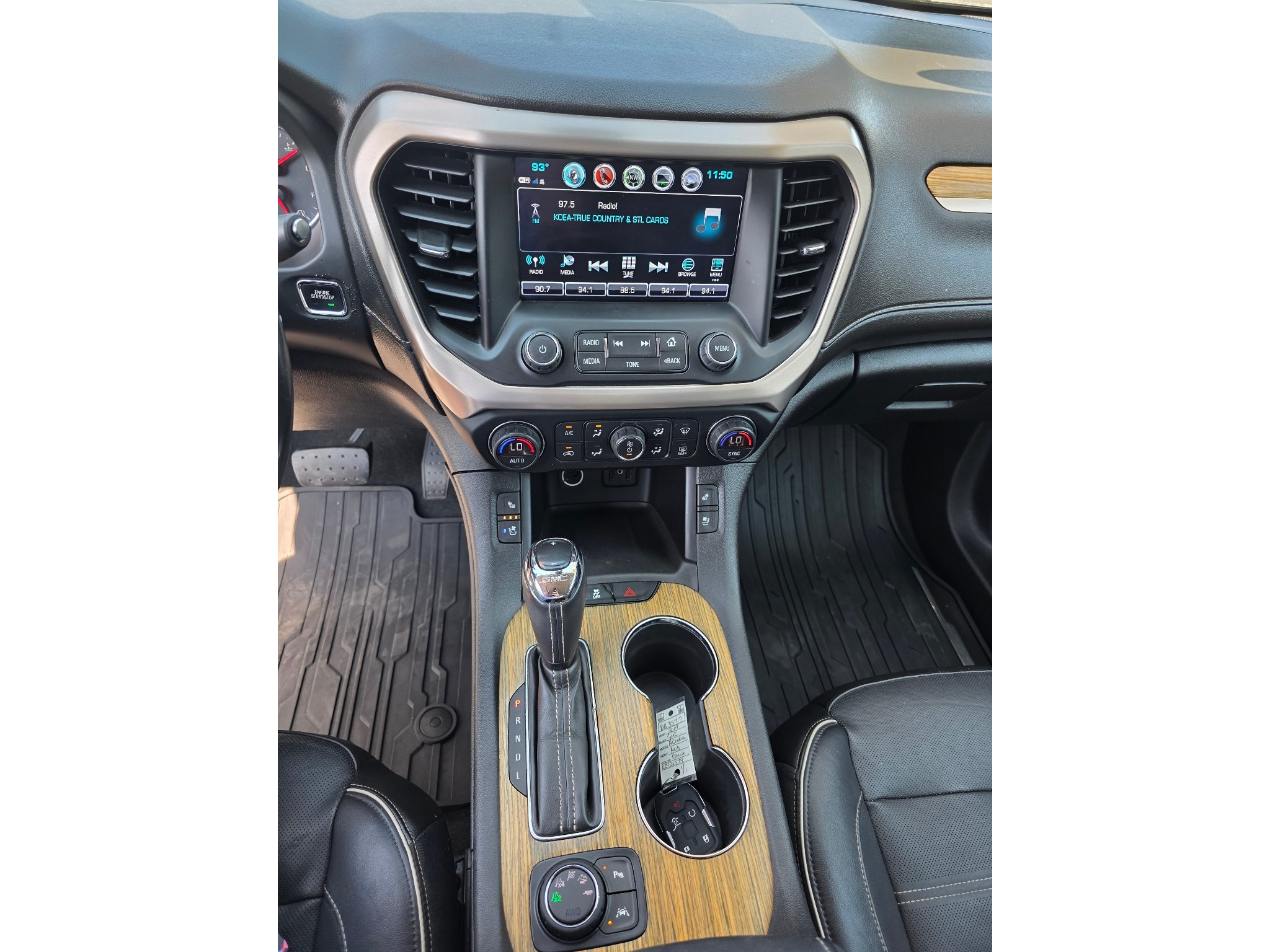 Used 2019 GMC Acadia Denali w/ Technology Package AWD/4WD image 21
