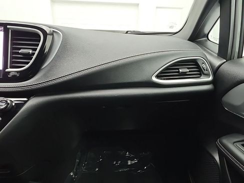 Used 2023 Chrysler Pacifica Touring-L w/ S Appearance Package FWD image 44
