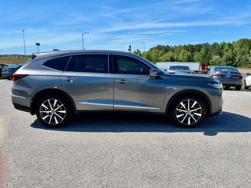Used 2025 Acura MDX FWD w/ Technology Package image 7