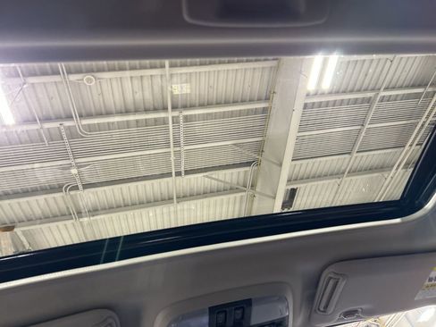 Certified 2025 Subaru Crosstrek 2.5i Limited image 31