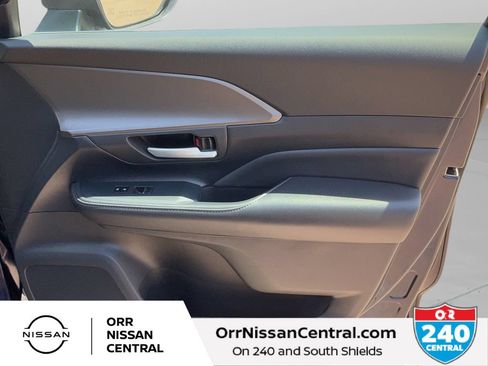 Used 2026 Toyota Grand Highlander AWD image 10