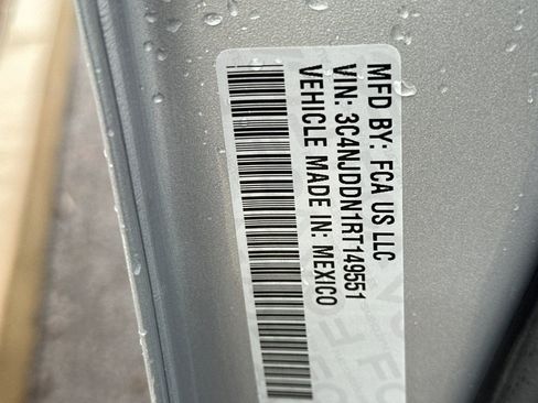 Used 2024 Jeep Compass Trailhawk image 34