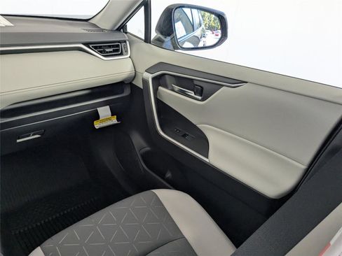 New 2025 Toyota RAV4 XLE image 29