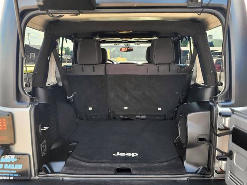 Used 2013 Jeep Wrangler Unlimited Sahara w/ Connectivity Group AWD/4WD image 14