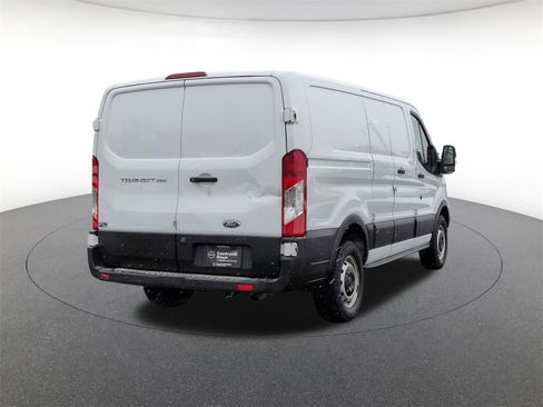 Used 2019 Ford Transit 250 130 Low Roof image 5