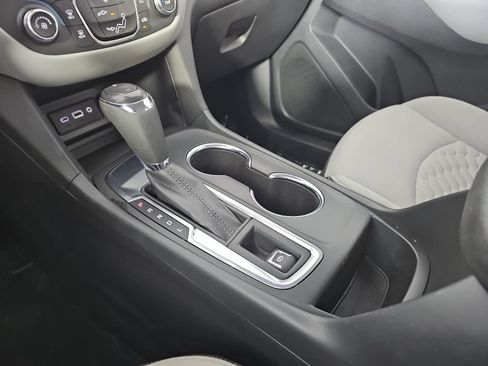 Used 2021 Chevrolet Equinox LS FWD image 23