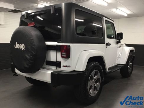 Used 2016 Jeep Wrangler Sahara AWD/4WD image 10