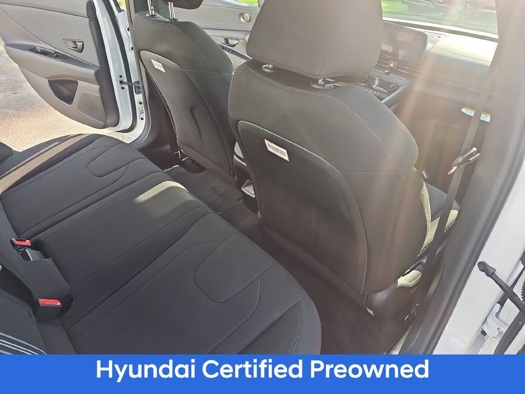Certified 2025 Hyundai Elantra SEL FWD image 11