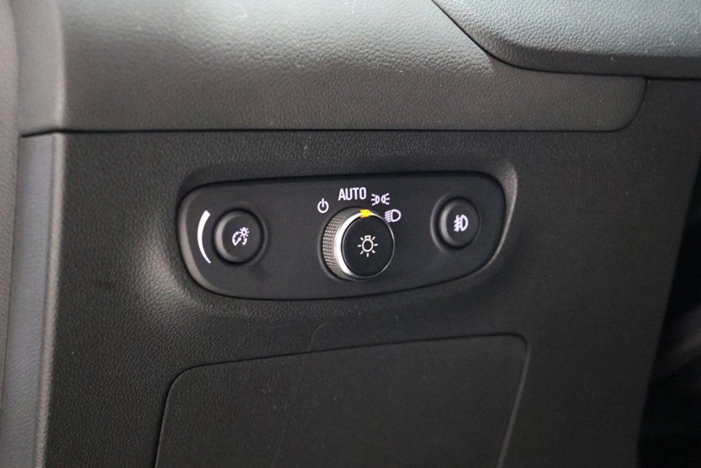Used 2023 Buick Encore GX Preferred w/ Cold Weather Comfort Package FWD image 20