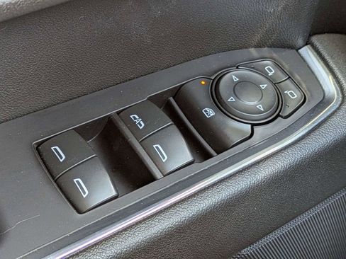 Used 2023 Chevrolet Silverado 1500 LT AWD/4WD image 25