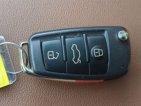 Used 2022 Audi Q3 2.0T Premium w/ Convenience Package image 39