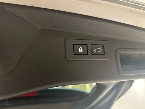 Used 2026 Subaru Outback Wilderness w/ Wilderness Plus Package AWD/4WD image 19