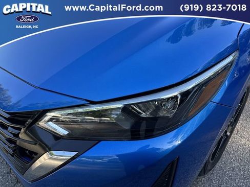 Used 2025 Nissan Sentra SV FWD image 11