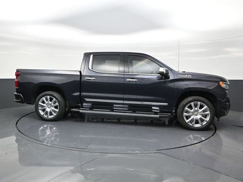 Used 2024 Chevrolet Silverado 1500 High Country w/ High Country Premium Package image 6