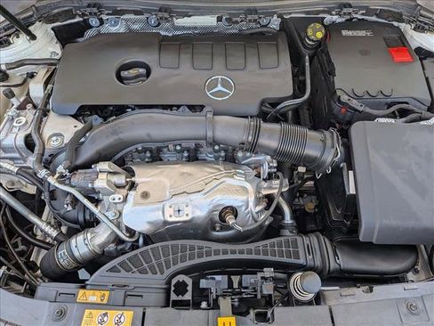 Certified 2022 Mercedes-Benz GLA 250 image 22