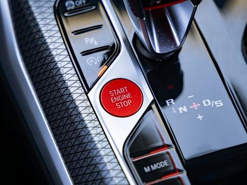 Used 2023 BMW M2 image 9