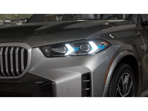 New 2026 BMW X5 xDrive40i w/ M Sport Package AWD/4WD image 6