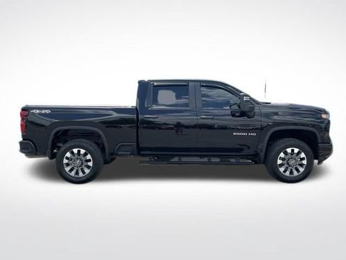 Used 2025 Chevrolet Silverado 2500 Custom w/ Custom Value Package AWD/4WD image 16