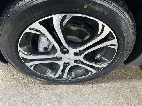 Used 2017 Chevrolet Bolt Premier w/ Driver Confidence II Package image 18