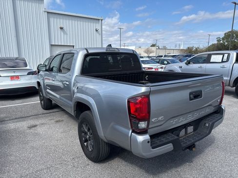Used 2022 Toyota Tacoma SR5 image 8