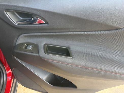 Used 2023 Chevrolet Equinox RS w/ RS Leather Package FWD image 25