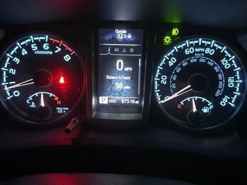 Used 2021 Toyota Tacoma TRD Off-Road w/ Technology Package image 14