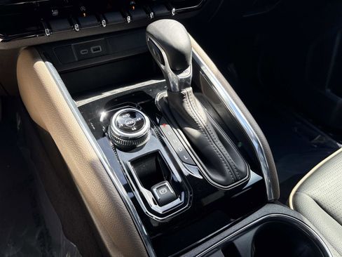 Certified 2024 GMC Canyon Denali image 26