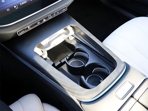 New 2026 Mercedes-Benz E 350 4MATIC Sedan image 28