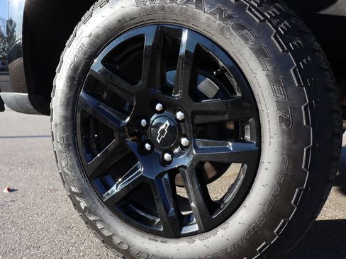 Used 2025 Chevrolet Silverado 1500 High Country w/ Midnight Edition image 45