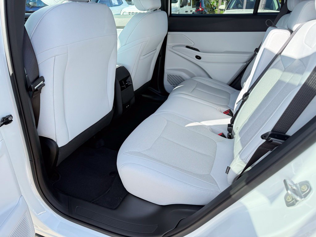 New 2026 Jeep Cherokee Laredo AWD/4WD image 18