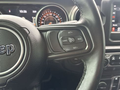 Used 2022 Jeep Gladiator Sport AWD/4WD image 15