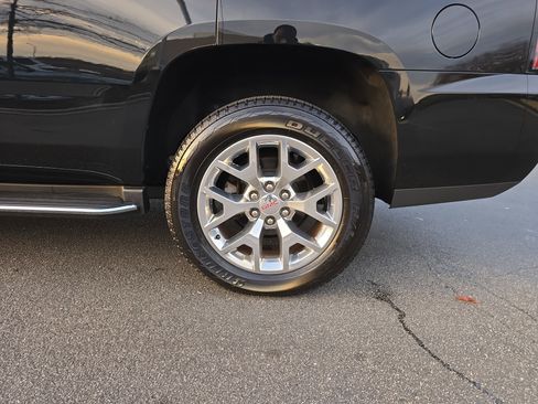 Used 2016 GMC Yukon SLT w/ HD Trailering Package image 35