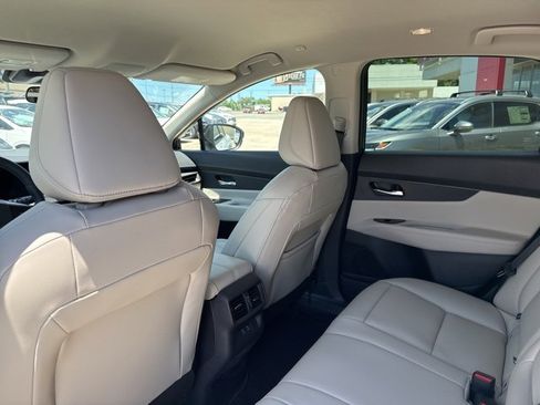 New 2025 Nissan Murano SV image 16