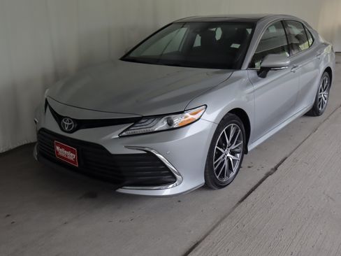 Used 2023 Toyota Camry XLE w/ Navigation Package AWD/4WD image 25