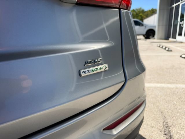 Used 2020 Ford Fusion SE w/ Equipment Group 151A FWD image 11