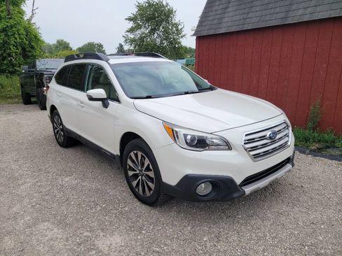 Used 2016 Subaru Outback 3.6R Limited AWD/4WD image 3