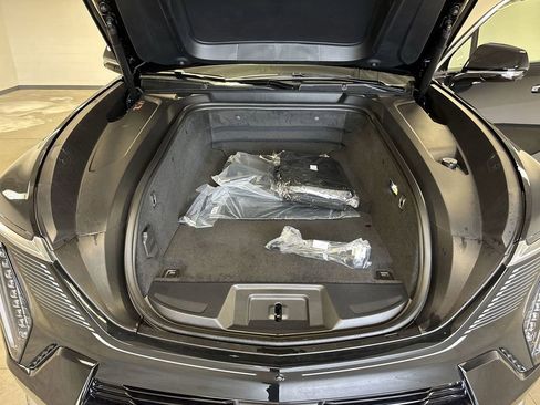 New 2025 Cadillac Escalade IQ Luxury 2 image 39