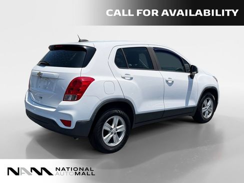 Used 2020 Chevrolet Trax LS FWD image 5