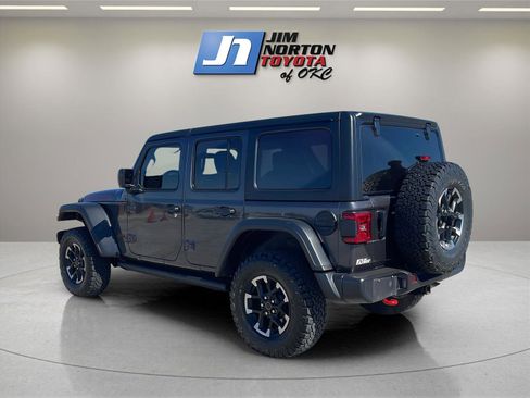 Used 2024 Jeep Wrangler Unlimited Rubicon w/ Technology Group image 7