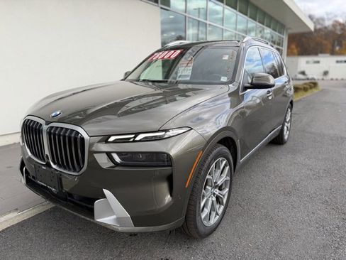 Used 2025 BMW X7 xDrive40i w/ Climate Comfort Package image 3