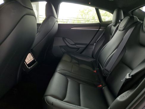 Used 2021 Tesla Model S Long Range image 8