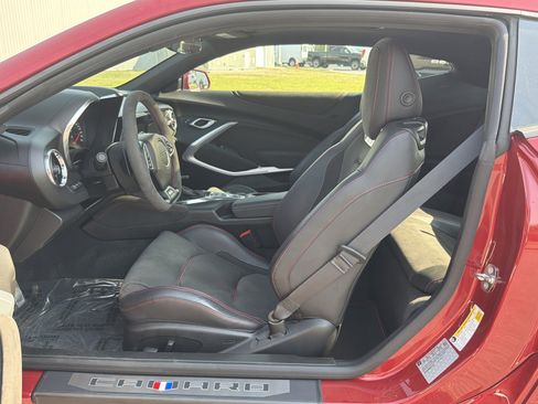 Used 2018 Chevrolet Camaro ZL1 RWD image 14