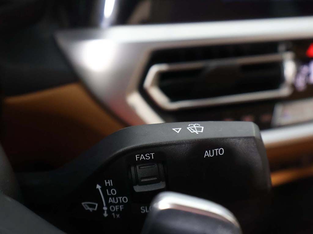 Used 2020 BMW 330i xDrive Sedan w/ Convenience Package AWD/4WD image 43