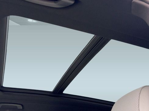 Used 2025 BMW X5 xDrive40i w/ M Sport Package image 15