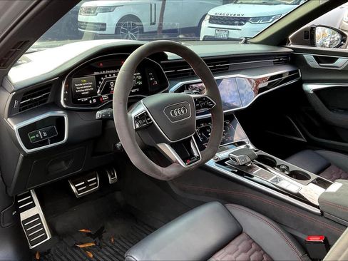 Used 2024 Audi RS 6 performance image 17