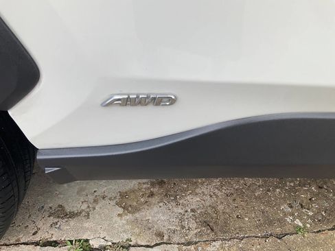 Used 2020 Toyota RAV4 Limited AWD/4WD image 4