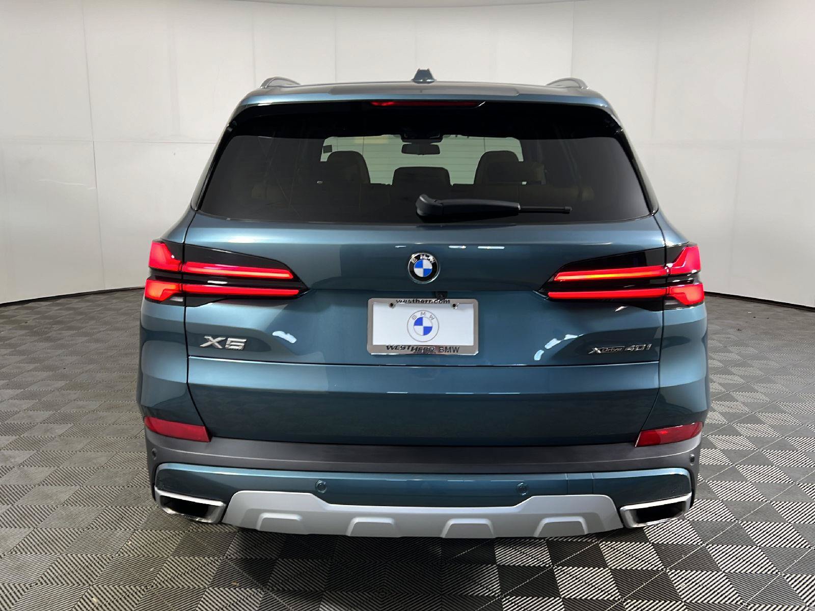Used 2024 BMW X5 xDrive40i w/ Executive Package AWD/4WD image 6