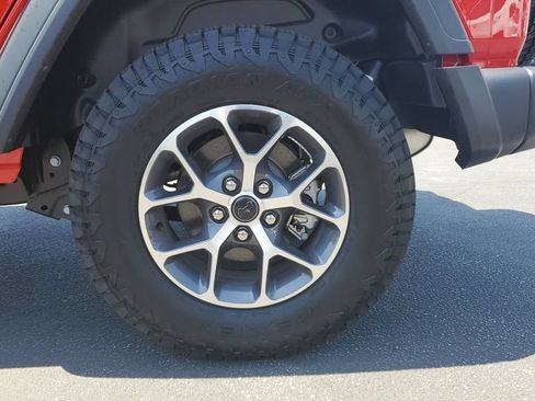 Used 2025 Jeep Wrangler Unlimited Sport AWD/4WD image 6