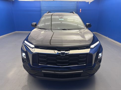 New 2026 Chevrolet Equinox ACTIV AWD/4WD image 3