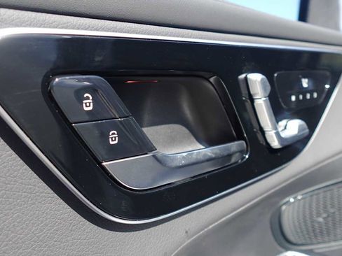 Used 2026 Mercedes-Benz GLC 300 4MATIC image 30